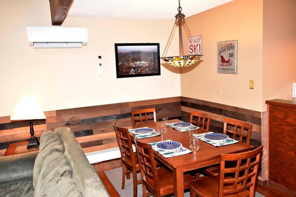 3-Bedroom Vacation Home Steps To Camelback Ski Area Ski-In Ski-Out Crescent Lake Eksteriør bilde