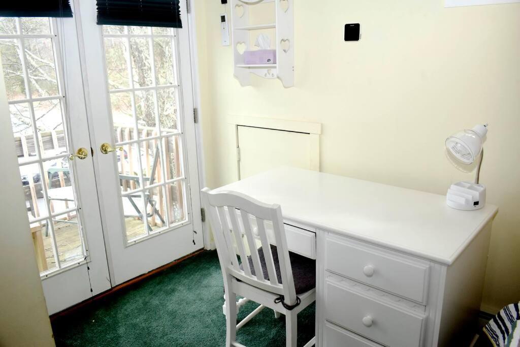 3-Bedroom Vacation Home Steps To Camelback Ski Area Ski-In Ski-Out Crescent Lake Eksteriør bilde