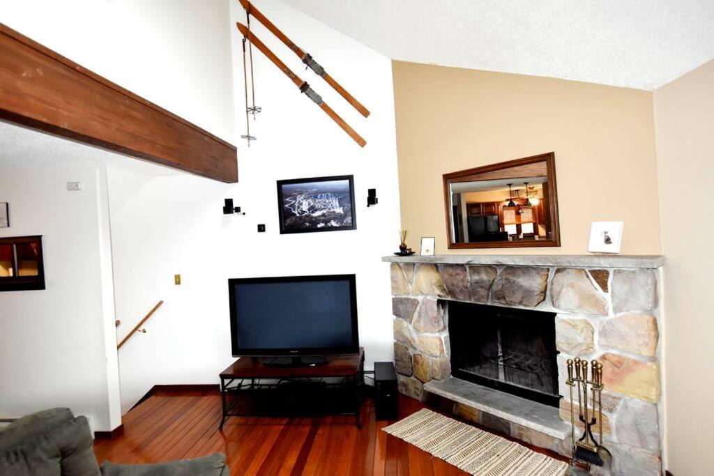 3-Bedroom Vacation Home Steps To Camelback Ski Area Ski-In Ski-Out Crescent Lake Eksteriør bilde